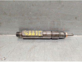 Replacement injector for Volvo S40 I (644) 1.9 Di OEM IAM reference 7700875036 0432193753 BOSCH