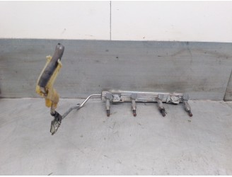 Recambio de rampa inyectora para toyota corolla sedán (_e21_) 1.8 vvti hybrid (mzea12, zre211, zwe211) referencia OEM IAM 238143