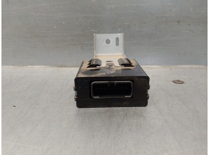Recambio de modulo electronico para toyota corolla (e12) 2.0 turbodiesel cat referencia OEM IAM 8865012A00 2773001140 DENSO