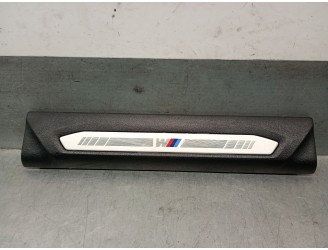 Recambio de molduras delanteras para bmw 1 (f40) 118 i referencia OEM IAM   