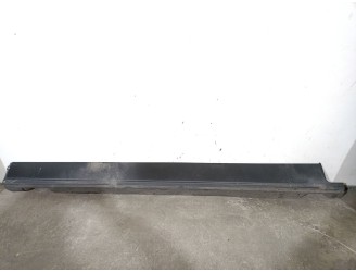 Recambio de faldon lateral para land rover discovery v (l462) 2.0 sd4 4x4 referencia OEM IAM CPLA101D56AD LR048270 