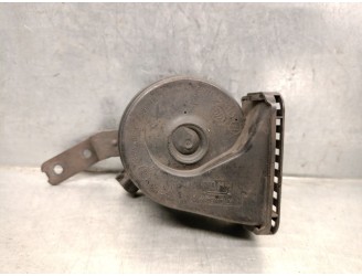 Recambio de claxon para land rover discovery v (l462) 2.0 sd4 4x4 referencia OEM IAM HY3213801AB LR113190 