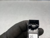 Replacement rear left window lift switch for Seat Arona (KJ7, KJP) 1.0 TSI OEM IAM reference 5G0959855P 5G0959855P 