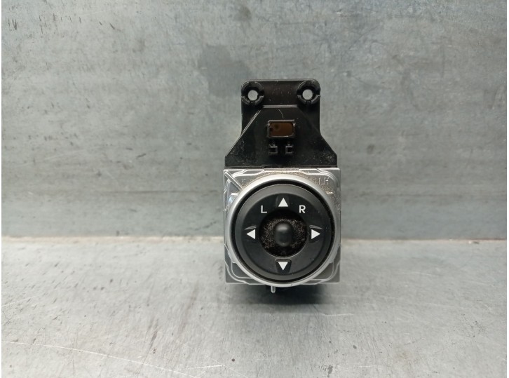 Recambio de mando retrovisor para hyundai i30 (gd) 1.4 crdi referencia OEM IAM 39Y4811110 