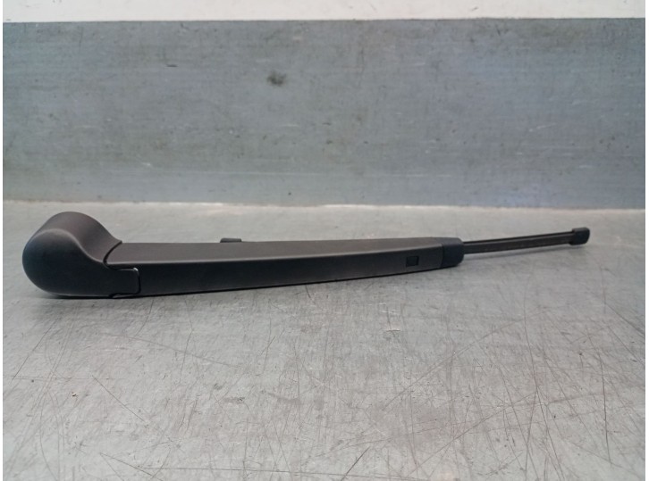Recambio de brazo limpia trasero para seat arona (kj7, kjp) 1.0 tsi referencia OEM IAM 6R6955707B 6R6955707B 