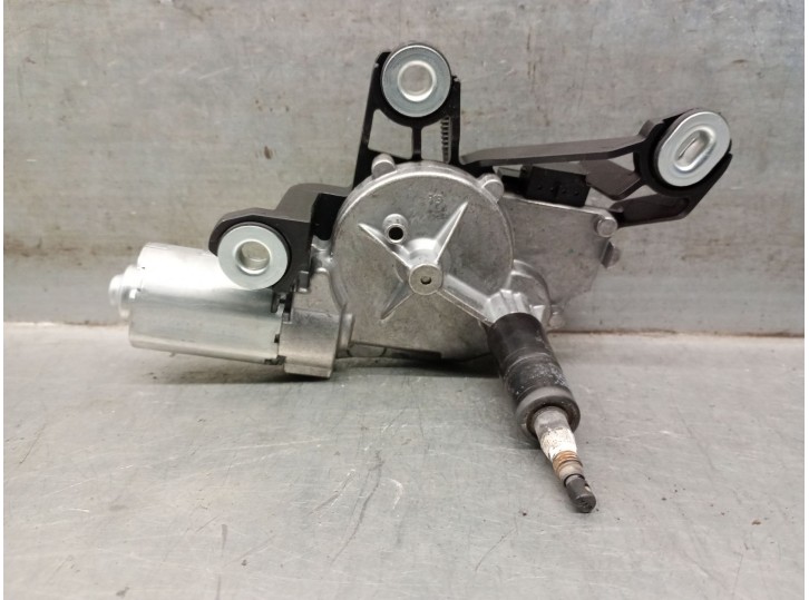 Recambio de motor limpia trasero para volkswagen polo iv (9n_, 9a_) 1.4 16v referencia OEM IAM 6Q6955711C  0390201596 BOSCH