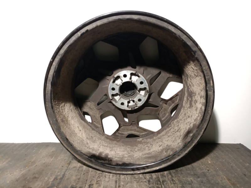 Recambio de llanta para kia xceed (cd) 1.5 t-gdi referencia OEM IAM 52910J7EA0 R187.5JX18H2ET45 