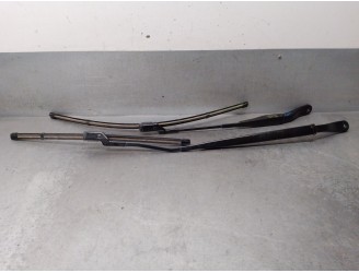 Recambio de brazo limpia delantero derecho para renault austral tce 130 referencia OEM IAM 288863953R 288815105R 