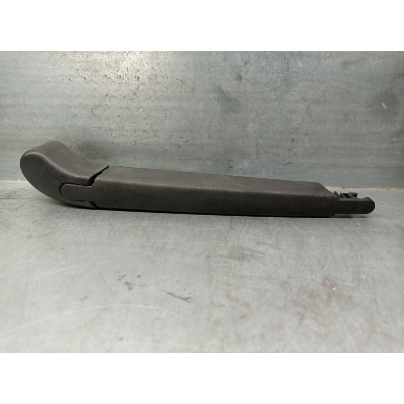 Recambio de brazo limpia trasero para hyundai i30 (gd) 1.4 crdi referencia OEM IAM 98811A5000 98811A5000 