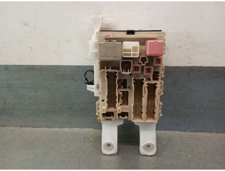 Recambio de caja reles / fusibles para toyota rav 4 iii (_a3_) 2.2 d (ala35_) referencia OEM IAM 8273042360 