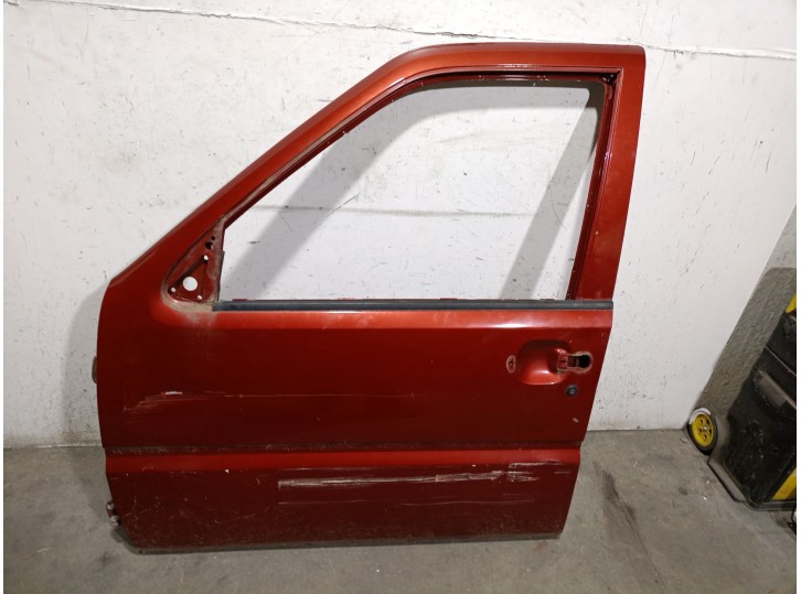 Recambio de puerta delantera izquierda para nissan terrano ii (r20) 2.7 td 4wd referencia OEM IAM 801010F030 801010F030 