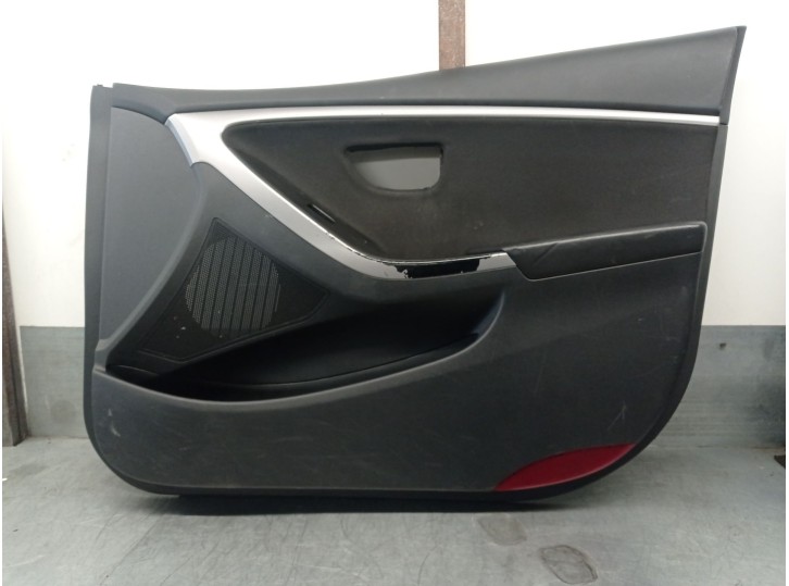 Recambio de guarnecido puerta delantera derecha para hyundai i30 (gd) 1.4 crdi referencia OEM IAM 82340A6100 