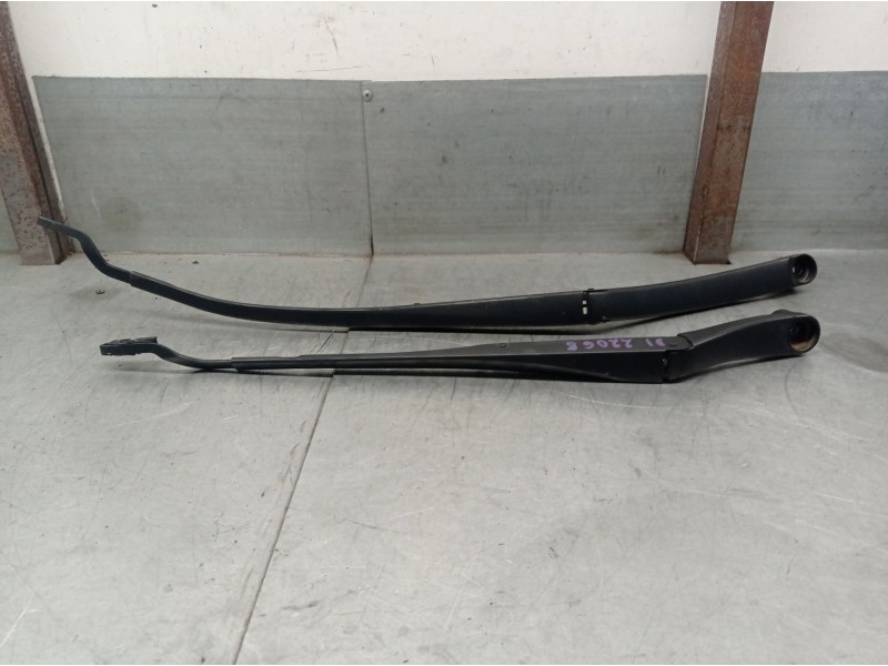 Recambio de brazo limpia trasero para hyundai i30 (gd) 1.4 crdi referencia OEM IAM 98310A6000 98310A6000 98320A5000