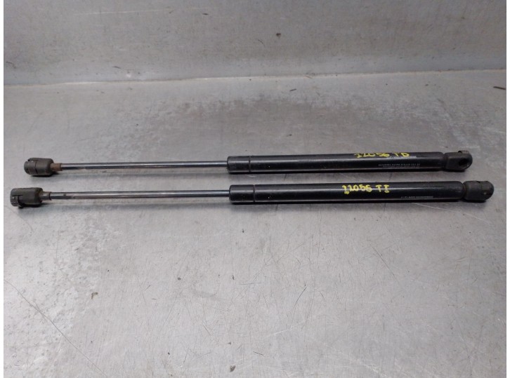 Recambio de amortiguadores maletero / porton para opel corsa c (x01) 1.7 di (f08, f68) referencia OEM IAM 132670 132670 