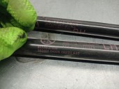 Replacement trunk / tailgate shock absorbers for Kia XCeed (CD) 1.5 T-GDI OEM IAM reference 81770J7800 81780J7800