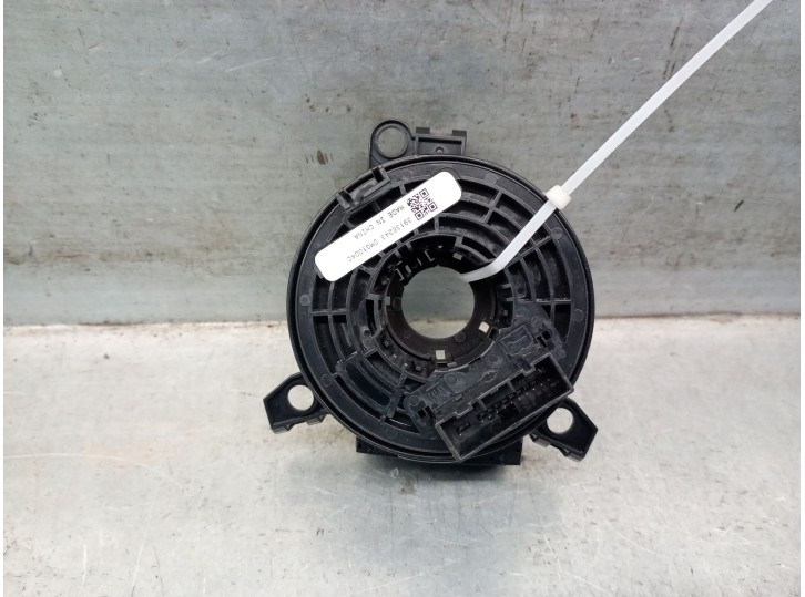 Recambio de anillo airbag para opel astra k sports tourer (b16) 1.2 turbo (35) referencia OEM IAM 39136243 