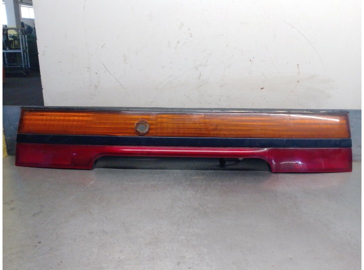 Recambio de piloto trasero central para mitsubishi space wagon (n3_w, n4_w) 2.0 (n33w) referencia OEM IAM MR179066 MR179066 