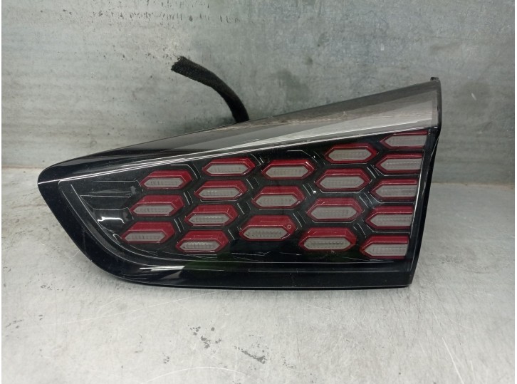 Replacement right rear light for Kia Xceed (CD) 1.5 T-GDi OEM IAM reference 92404J7800 92404J7800 