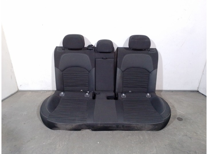 Recambio de asientos traseros para kia xceed (cd) 1.5 t-gdi referencia OEM IAM 