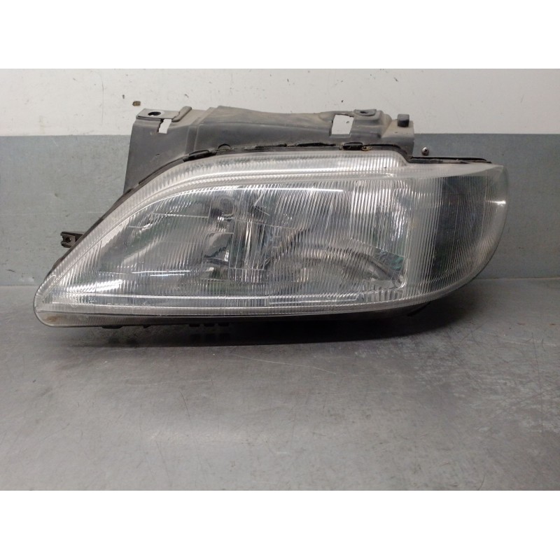 Recambio de faro izquierdo para citroën xsara (n1) 1.6 i referencia OEM IAM 6204R6 6204R6 