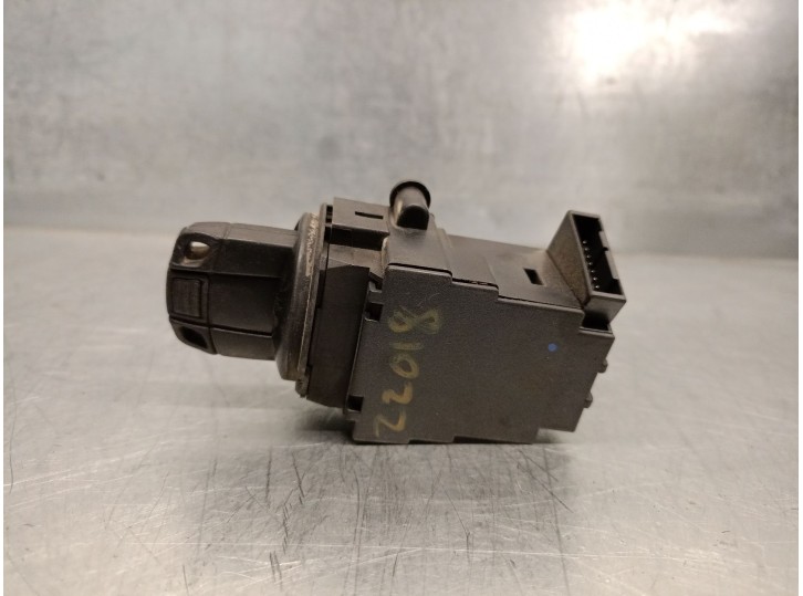 Replacement ignition switch for BMW 5 (E60) 530 d OEM IAM reference 695472209 66129172159 