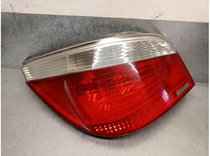 Replacement rear left tail light for BMW 5 (E60) 530 d OEM IAM reference 6923305 63216935863 15823703 HELLA