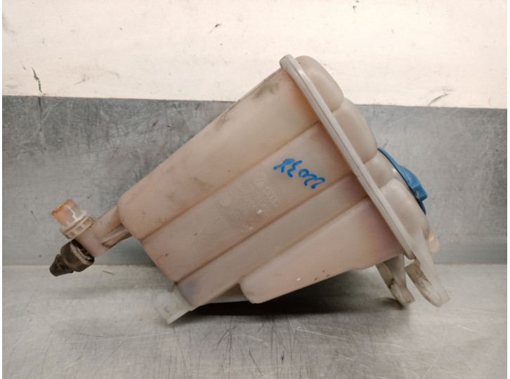 Recambio de deposito expansion para audi a5 (8t3) 3.0 tdi quattro referencia OEM IAM 8K0121405A 8K0121405A 