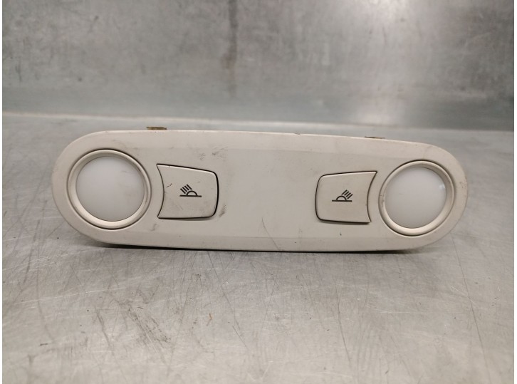 Recambio de luz interior para audi a5 (8t3) 3.0 tdi quattro referencia OEM IAM 8T0947111AT 8T0947111 