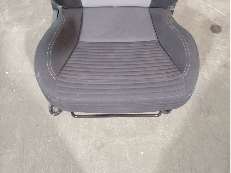 Recambio de asiento delantero derecho para toyota yaris (_p13_) 1.5 (nsp131_) referencia OEM IAM 716400D210C1 716400D210C1 
