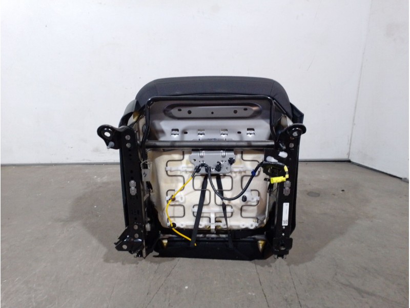 Recambio de asiento delantero derecho para toyota yaris (_p13_) 1.5 (nsp131_) referencia OEM IAM 716400D210C1 716400D210C1 