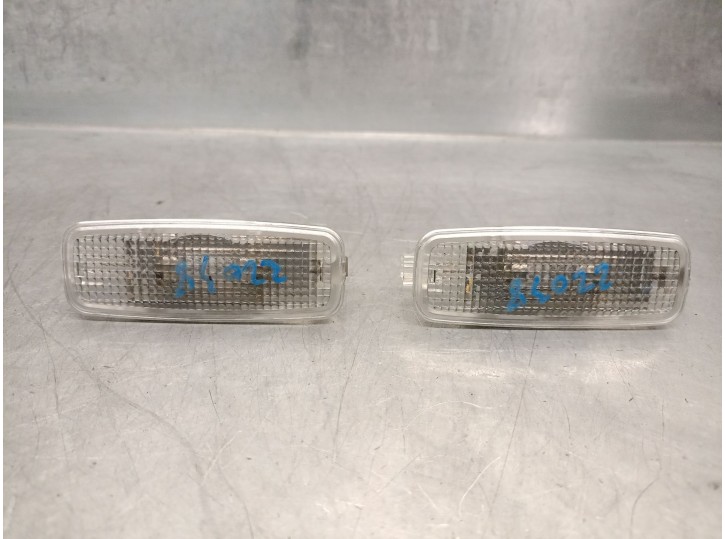 Recambio de luz interior para audi a5 (8t3) 3.0 tdi quattro referencia OEM IAM 4D0947105A 4E0947105 