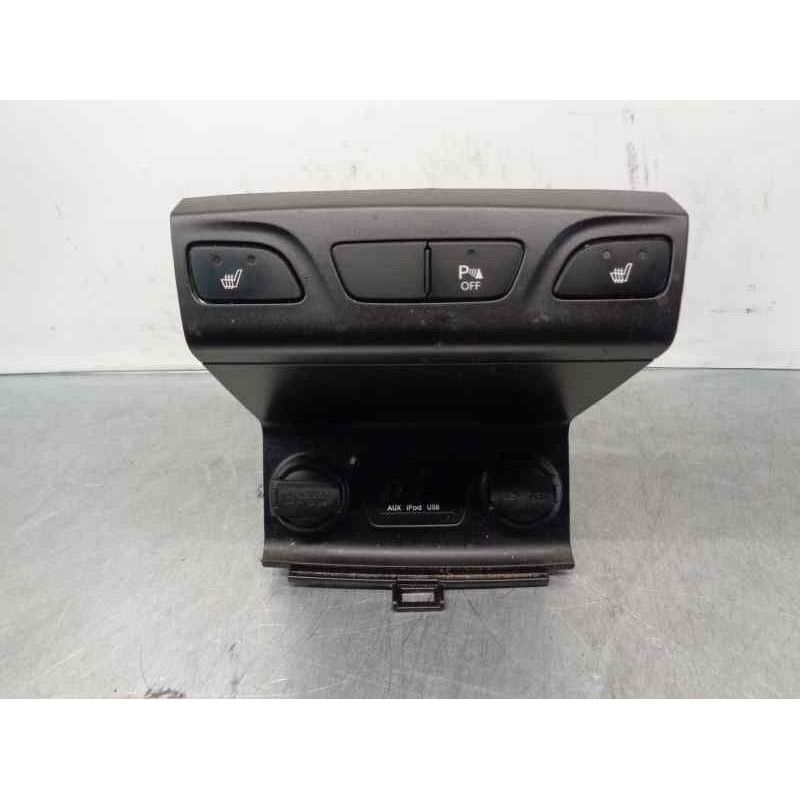 Recambio de mandos salpicadero para hyundai ix35 1.7 crdi cat referencia OEM IAM 933102Y100  