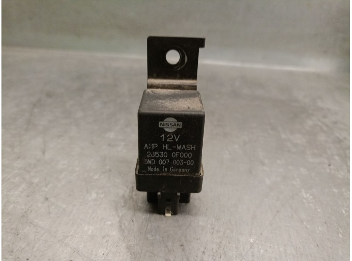 Replacement relay for Nissan Terrano II (R20) 2.7 TD 4WD OEM IAM reference 285300F000 5WD007003