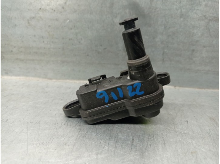 Recambio de motor tapa deposito combustible para audi q3 (8ub, 8ug) 2.0 tdi referencia OEM IAM 8S0862153  