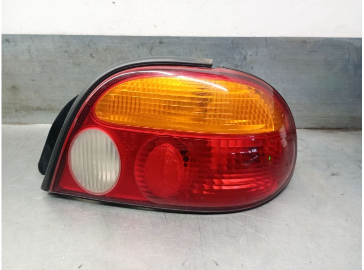 Recambio de piloto trasero derecho para kia sephia ll ls referencia OEM IAM 0K2AC51150 0K2AC51150 