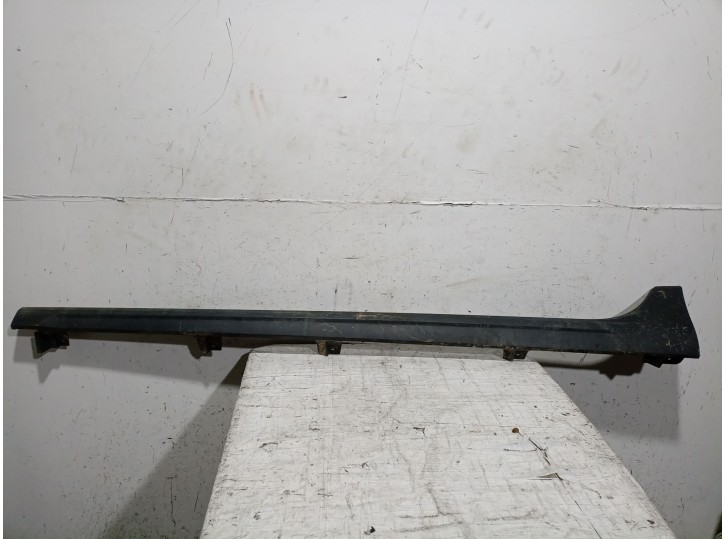 Recambio de faldon lateral para seat arona (kj7, kjp) 1.0 tsi referencia OEM IAM 6F9853851 6F9853851 