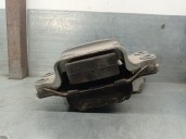 Replacement left engine mount for Audi Q3 (8UB, 8UG) 2.0 TDI OEM IAM reference 8J0199555 8J0199555 5N0199117A