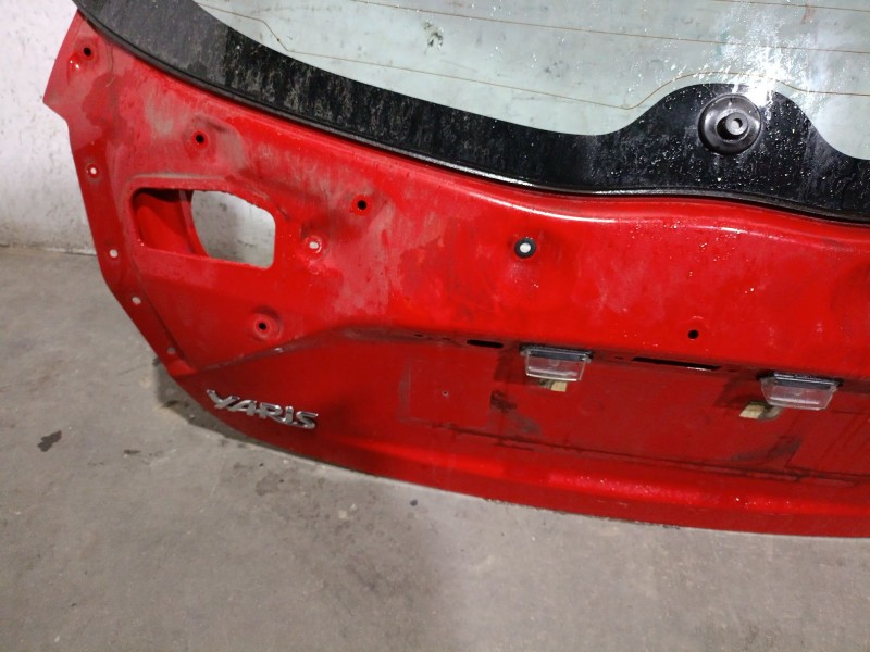 Recambio de porton trasero para toyota yaris (_p13_) 1.5 (nsp131_) referencia OEM IAM 670050D540 670050D540 
