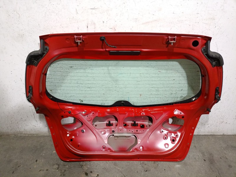 Recambio de porton trasero para toyota yaris (_p13_) 1.5 (nsp131_) referencia OEM IAM 670050D540 670050D540 