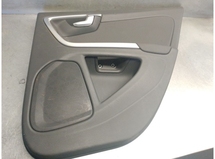 Recambio de guarnecido puerta trasera derecha para volvo v60 i (155) d3 / d4 referencia OEM IAM 8635883 31363727 