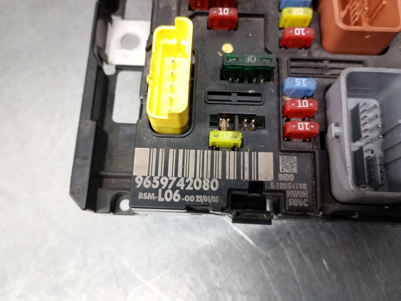 Recambio de caja reles / fusibles para peugeot 307 sw (3h) 1.6 hdi 110 referencia OEM IAM 9659742080  