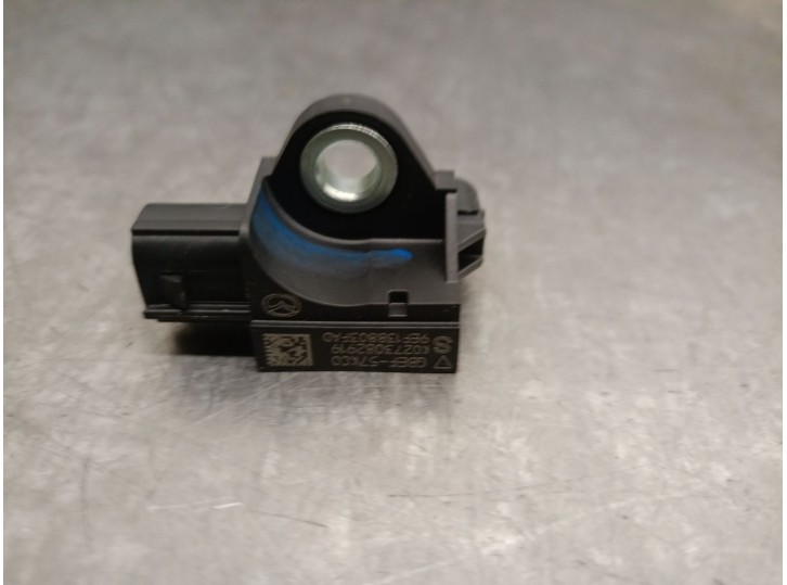 Recambio de sensor impacto para mazda cx-30 (dm) skyactiv-x m hybrid referencia OEM IAM GBEF57KC0 K0273082819