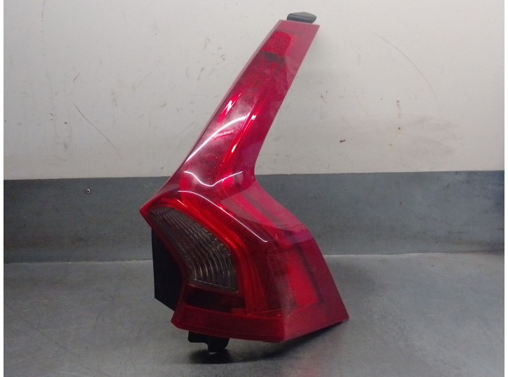 Recambio de piloto trasero derecho para volvo v60 i (155) d3 / d4 referencia OEM IAM 31214964 31395929 