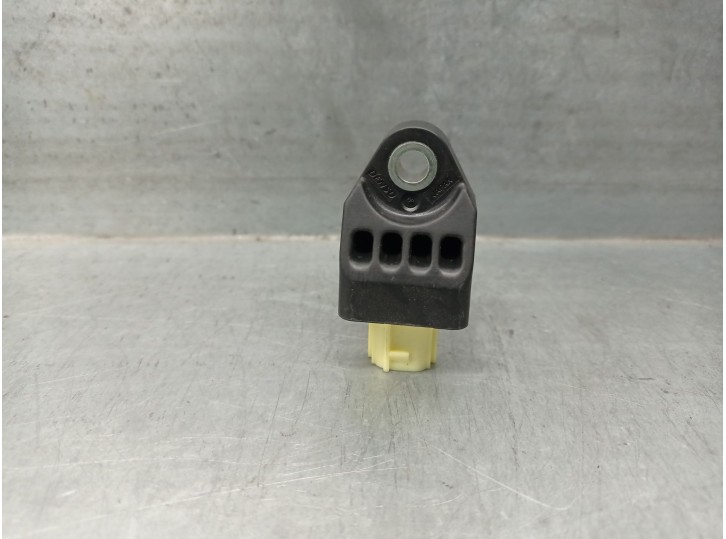 Recambio de sensor impacto para toyota yaris (_p13_) 1.5 (nsp131_) referencia OEM IAM 898310D130 