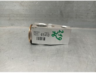 Recambio de valvula expansion para toyota yaris (_p13_) 1.5 (nsp131_) referencia OEM IAM 75004540  DENSO
