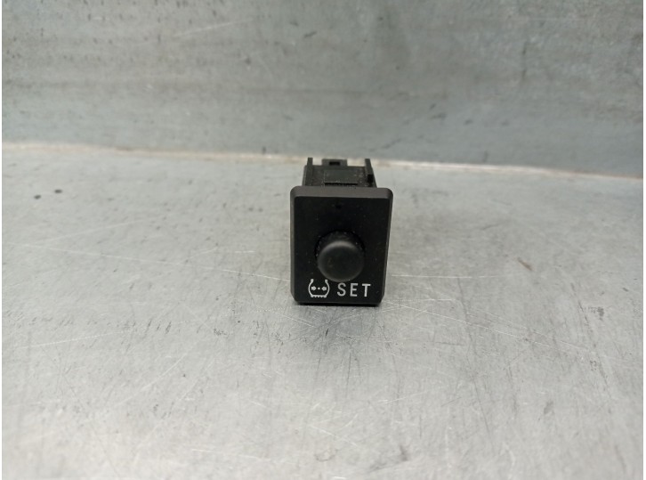 Recambio de interruptor para toyota yaris (_p13_) 1.5 (nsp131_) referencia OEM IAM 15D084 