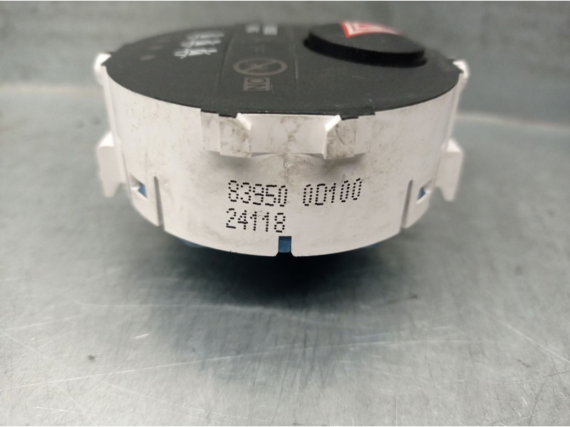 Recambio de warning para toyota yaris (_p13_) 1.5 (nsp131_) referencia OEM IAM 839500D100  