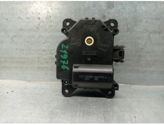 Recambio de motor apertura trampillas climatizador para toyota yaris (_p13_) 1.5 (nsp131_) referencia OEM IAM CZ1138002800  DENS