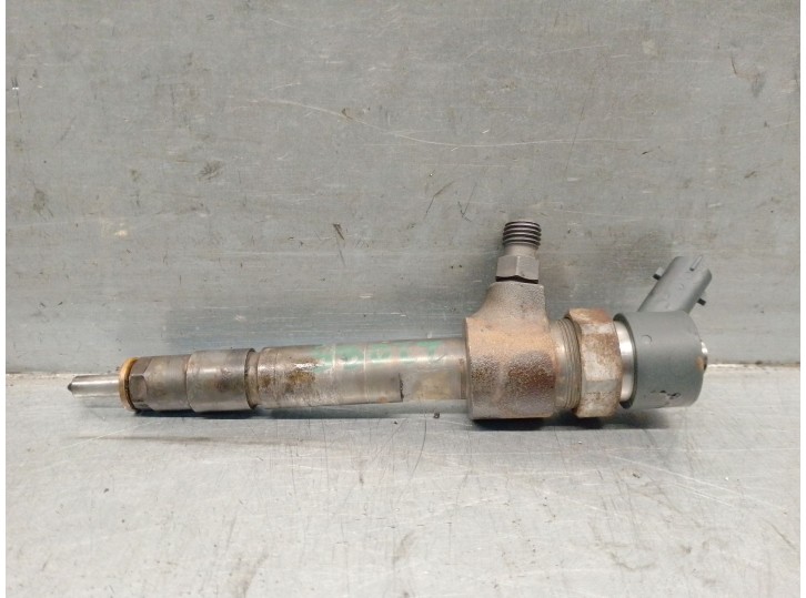 Recambio de inyector para fiat stilo (192_) 1.9 jtd (192_xe1a) referencia OEM IAM 0445110119 