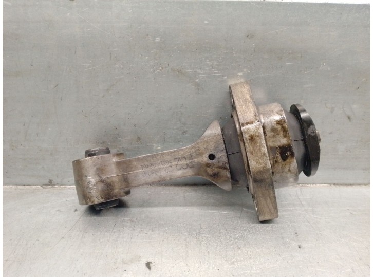 Replacement engine mount for Hyundai i30 (GD) 1.4 CRDi OEM IAM reference 21950A5000 21950A5000 